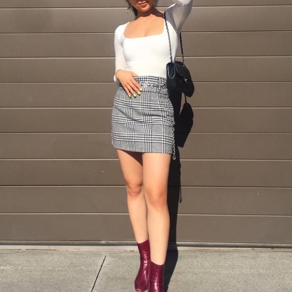 Houndstooth Mini Skirt - Picture 1 of 7